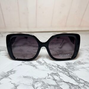NWT Tahari Oversized Black And Gold Sunglasses th967a